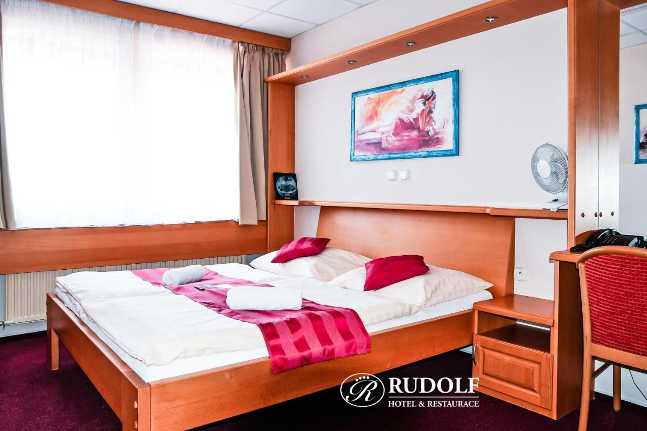 Hotel Rudolf Havířov エクステリア 写真