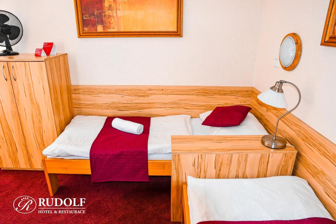 Hotel Rudolf Havířov エクステリア 写真